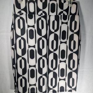 Black & White Skirt Size XL